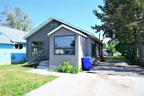 359 48 AVE West, Claresholm, AB T0L 0T0