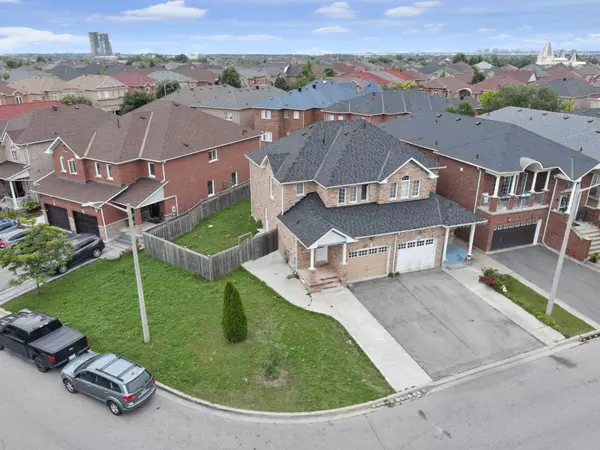 Brampton, ON L6P 1P4,19 Rednor DR