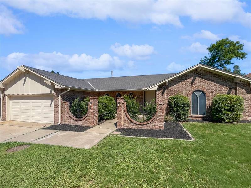 8716 Candlewood Drive, Oklahoma City, OK 73132