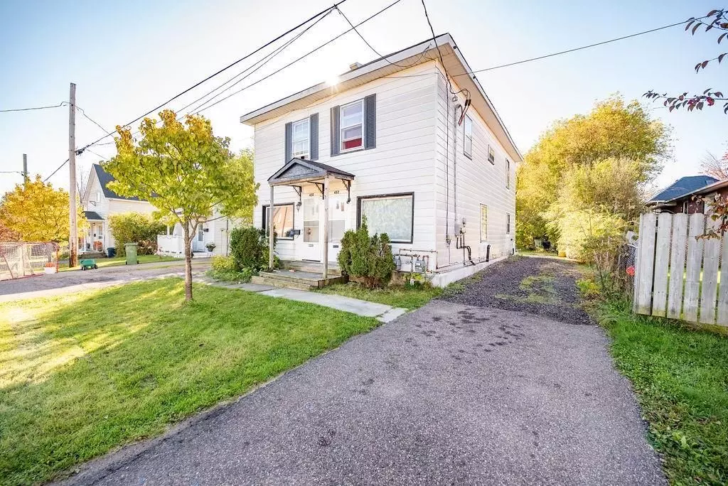 Renfrew, ON K8A 6B3,450-452 D'ARCY ST