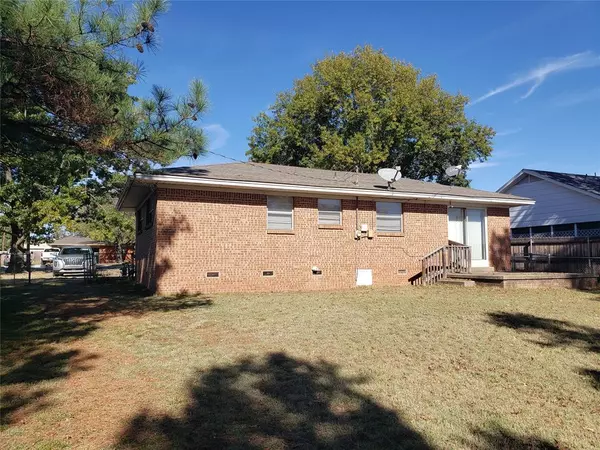 Tecumseh, OK 74873,310 E Tennyson Avenue