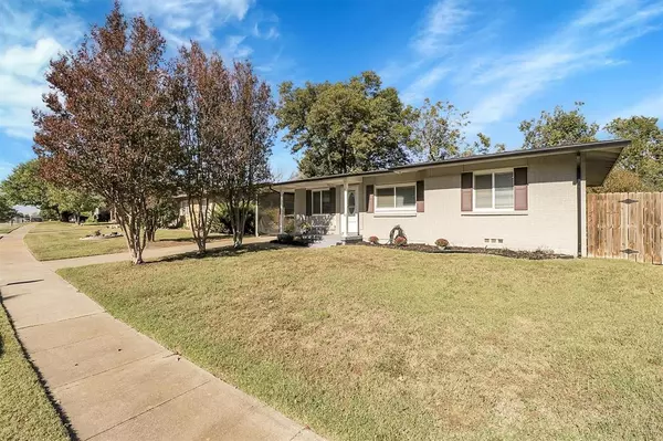 Hurst, TX 76053,728 Pine Street