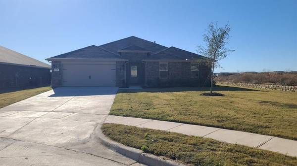 1915 HERITAGE, Cleburne, TX 76033