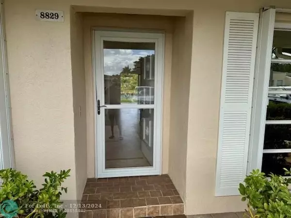 Boca Raton, FL 33433,8829 Bella Vista Dr  #282