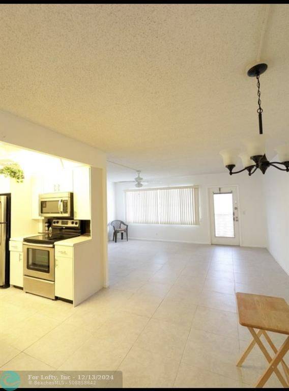 3089 cornwall  #E, Boca Raton, FL 33434