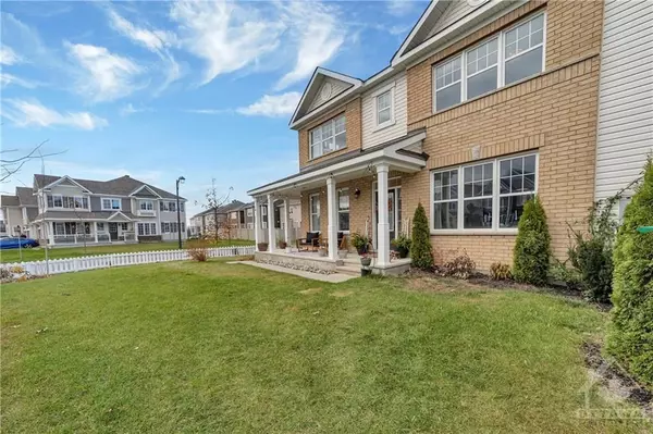 Barrhaven, ON K2J 6J7,100 BURBOT ST