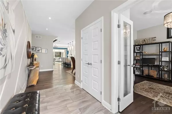 Barrhaven, ON K2J 6A4,236 KILSPINDIE RDG