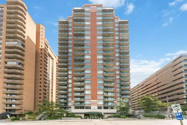 570 LAURIER AVE #1802, Ottawa Centre, ON K1R 1C8