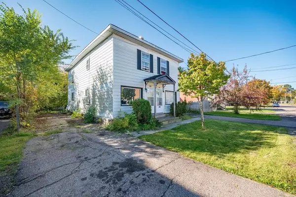 Renfrew, ON K8A 6B3,450-452 D'ARCY ST