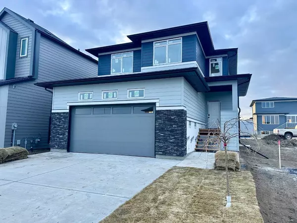 816 Devonia CIR W, Lethbridge, AB T1J 5X1