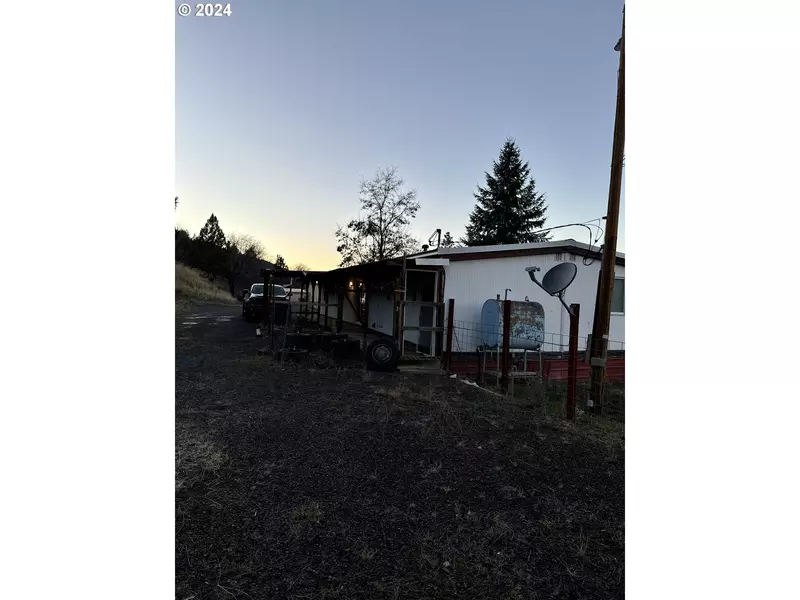 512 SE 2ND AVE, John Day, OR 97845