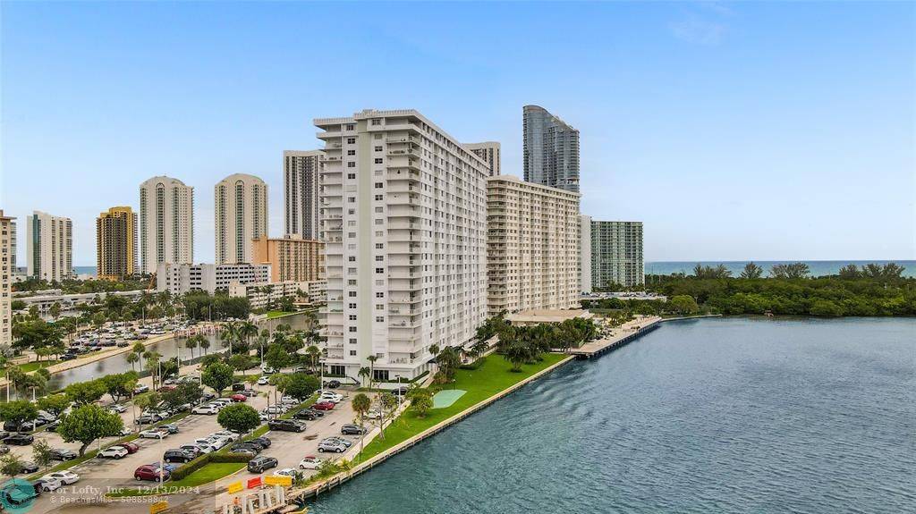 Sunny Isles Beach, FL 33160,500 Bayview Dr  #632