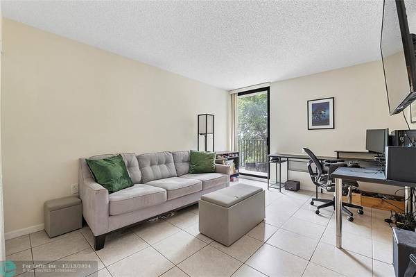 Fort Lauderdale, FL 33315,1201 River Reach Dr  #501