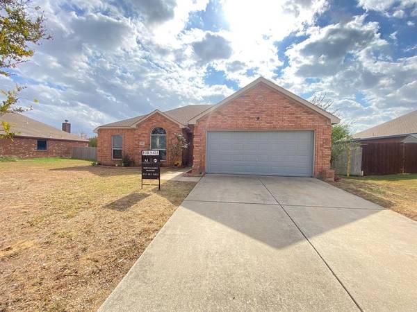 221 Stanley Drive, Aubrey, TX 76227