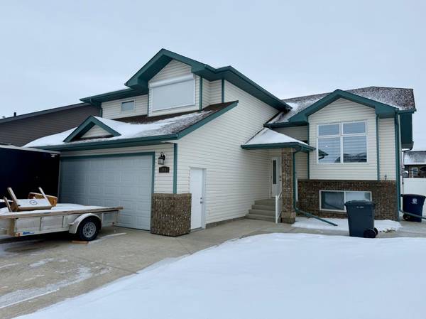 315 15 ST East, Brooks, AB T1R 0X2