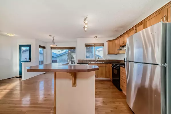 Calgary, AB T2Y 5E7,294 Everglen Rise Southwest