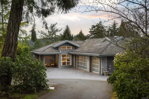 Saanich, BC V8X 5H1,4382 Wildflower Lane