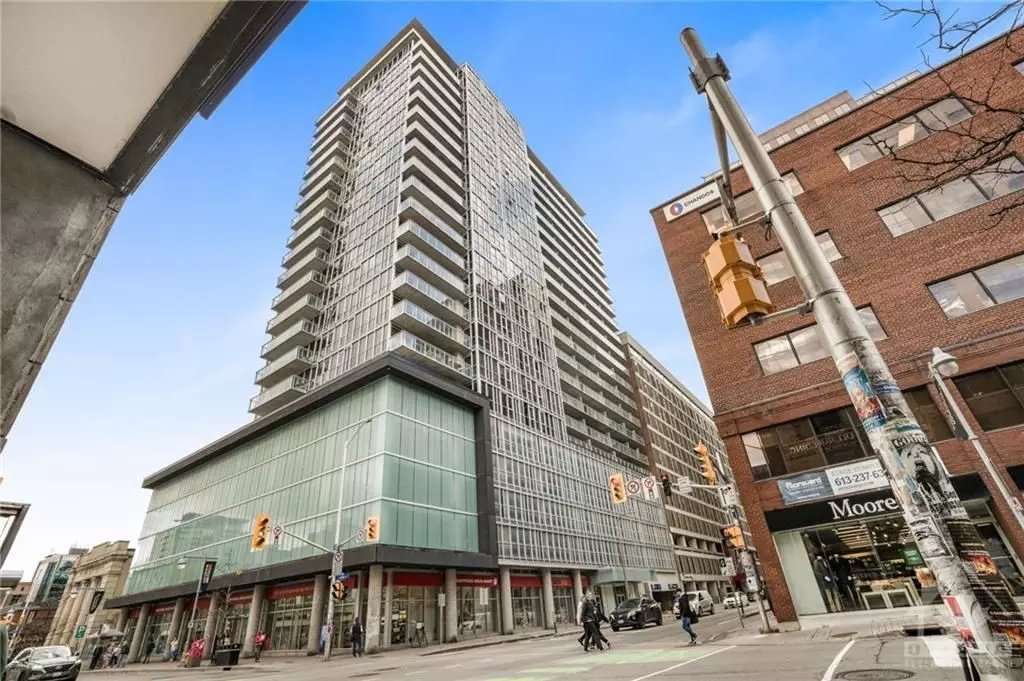 Ottawa Centre, ON K1N 6P6,324 LAURIER AVE #809