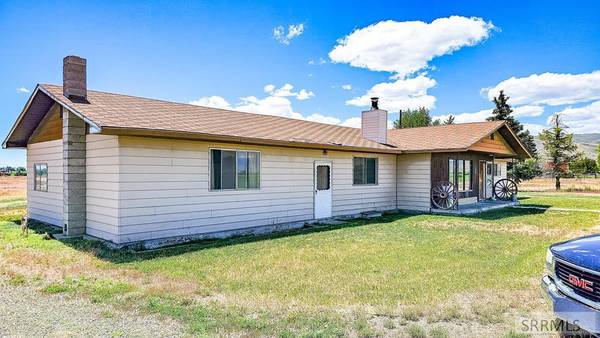 3231 W 3300 N, Moore, ID 83255