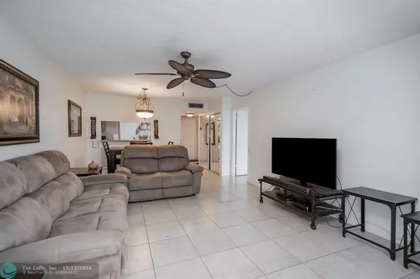 Tamarac, FL 33321,9401 Lime Bay Blvd  #209