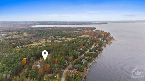 Constance Bay - Dunrobin - Kilmaurs - Woodlawn, ON K0A 1T0,3674 FORESTVIEW LN