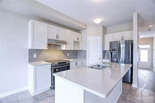 Barrhaven, ON K2C 3H2,2586 RIVER MIST RD