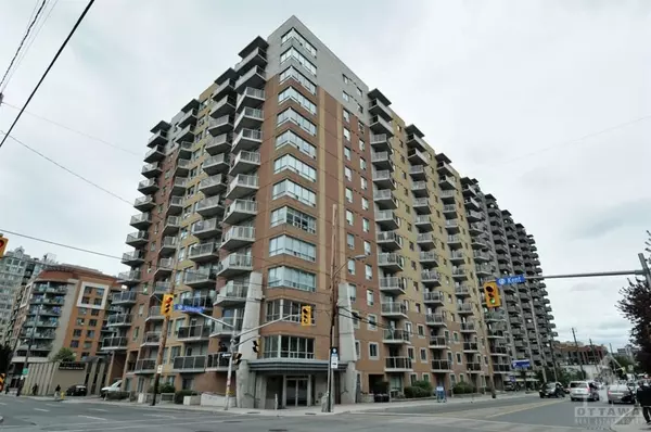 Ottawa Centre, ON K2P 2P5,429 SOMERSET ST #408