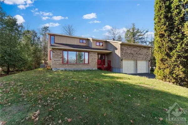 5 ROCKWOOD DR, Mcnab/braeside, ON K0A 1G0