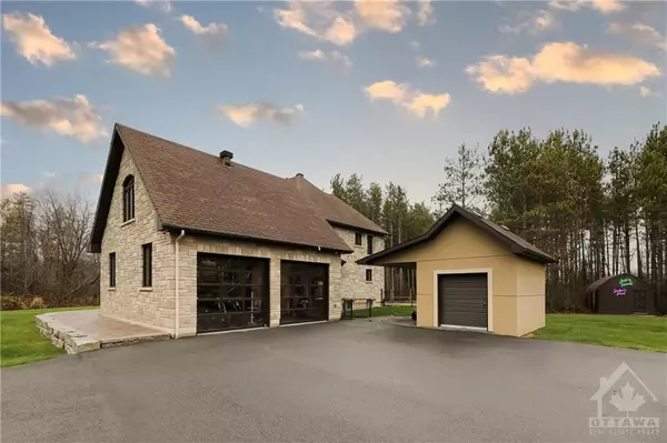 Manotick - Kars - Rideau Twp And Area, ON K0A 2T0,6769 DEER RUN PL