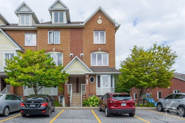 1100 GABLEFIELD AVE #4, Beacon Hill North - South And Area, ON K1J 1E3