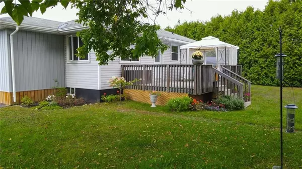 Renfrew, ON K0J 1B0,52 PAUGH LAKE RD