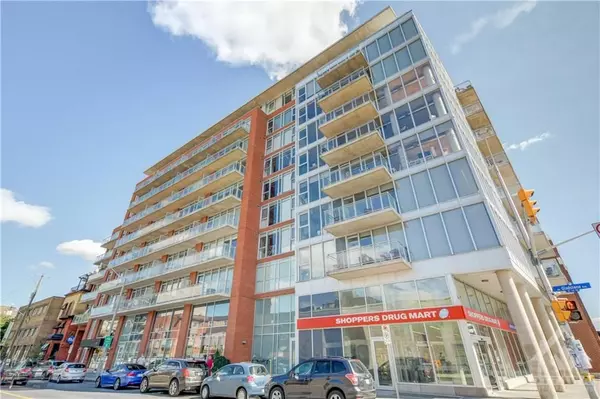 Ottawa Centre, ON K1P 1Y9,354 GLADSTONE AVE #808