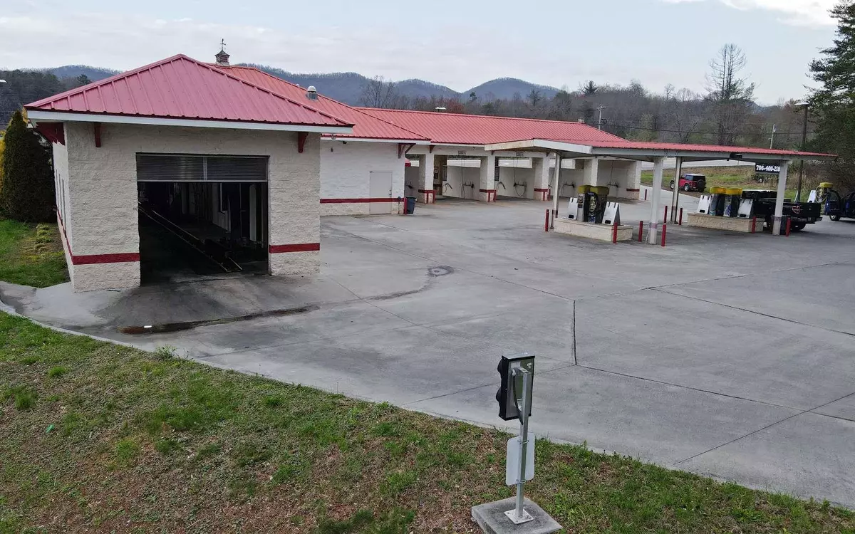 Blairsville, GA 30512,692 Hwy 515