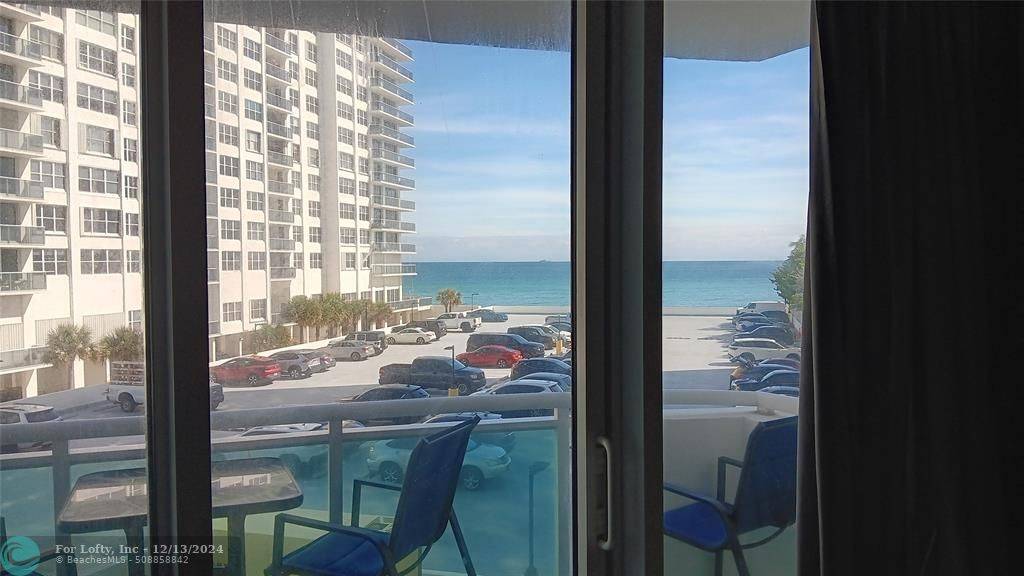 Hollywood, FL 33019,3001 S Ocean Dr  #347