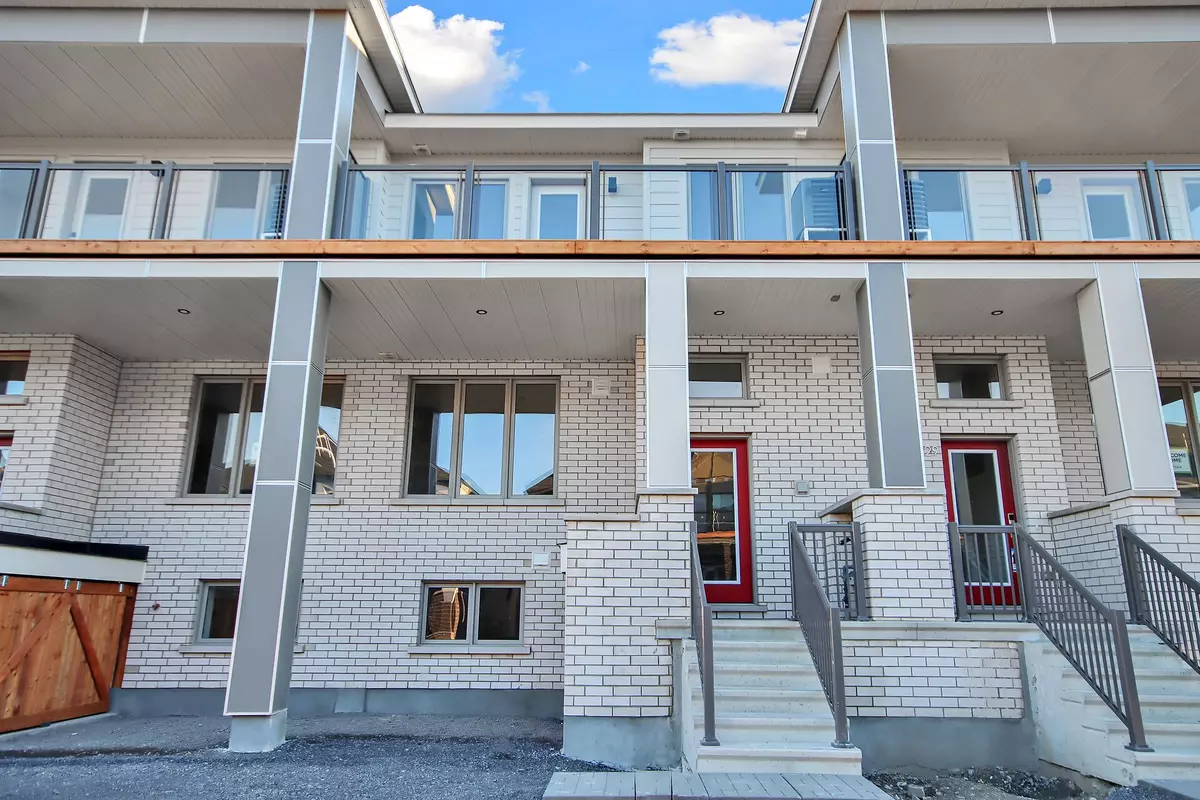 Barrhaven, ON K2J 6C6,327 CATSFOOT WALK