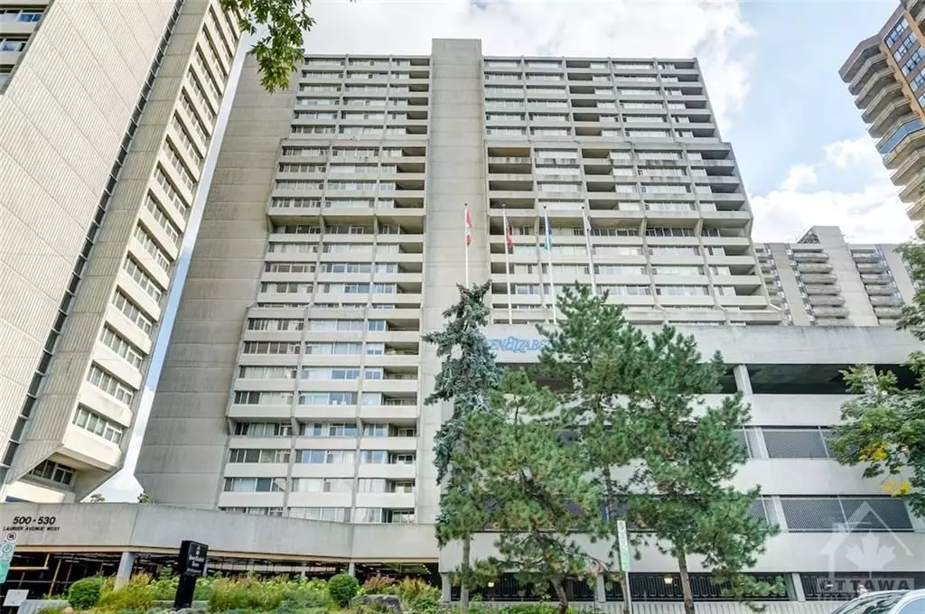 Ottawa Centre, ON K1R 7T1,530 LAURIER AVE W #809