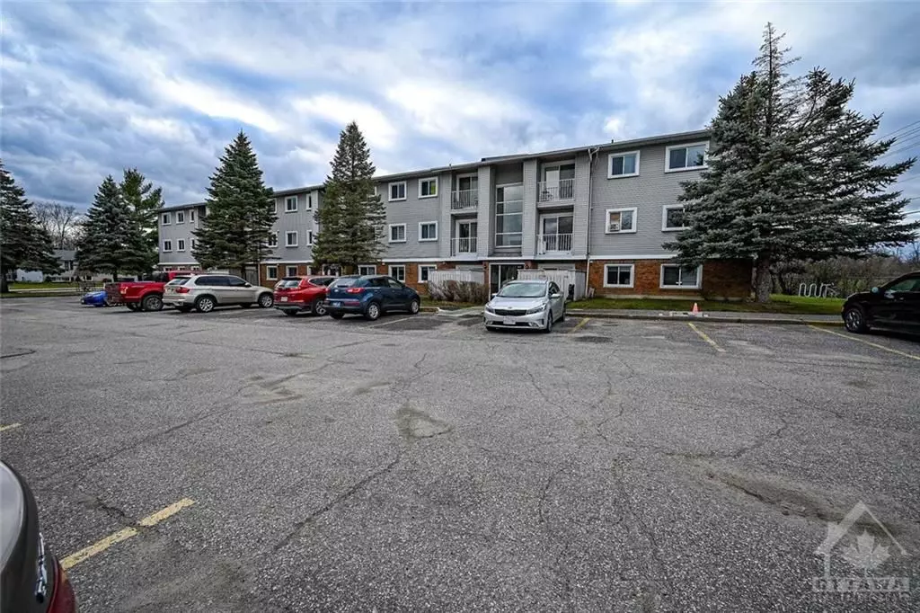 Smiths Falls, ON K7A 5B5,26 PEARL ST #307