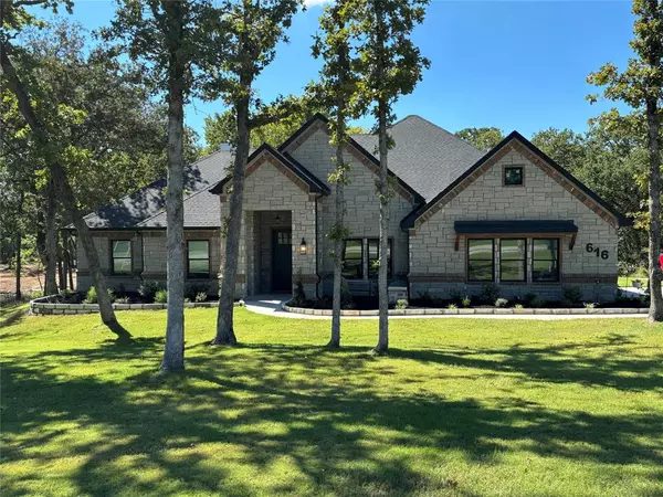 616 Glade Stream Court, Azle, TX 76020