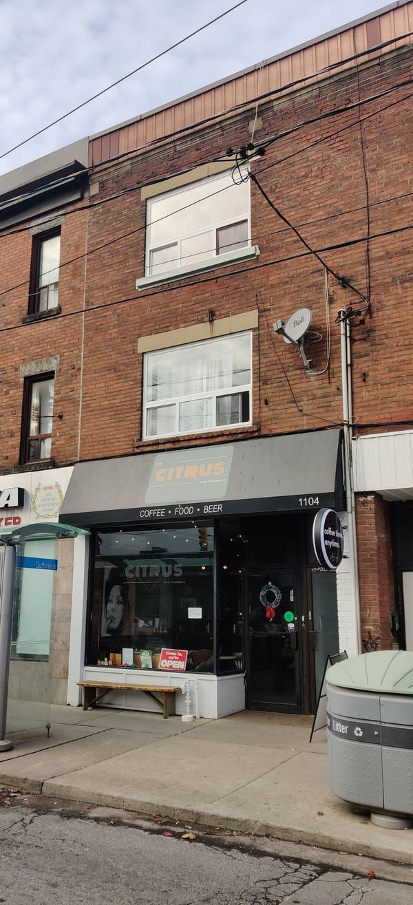 1104 College ST, Toronto C01, ON M6H 1B3