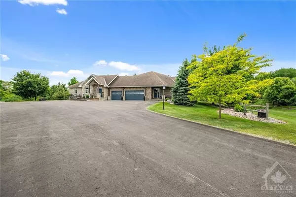 Mcnab/braeside, ON K7S 0B7,37 FAIRHAVEN PL