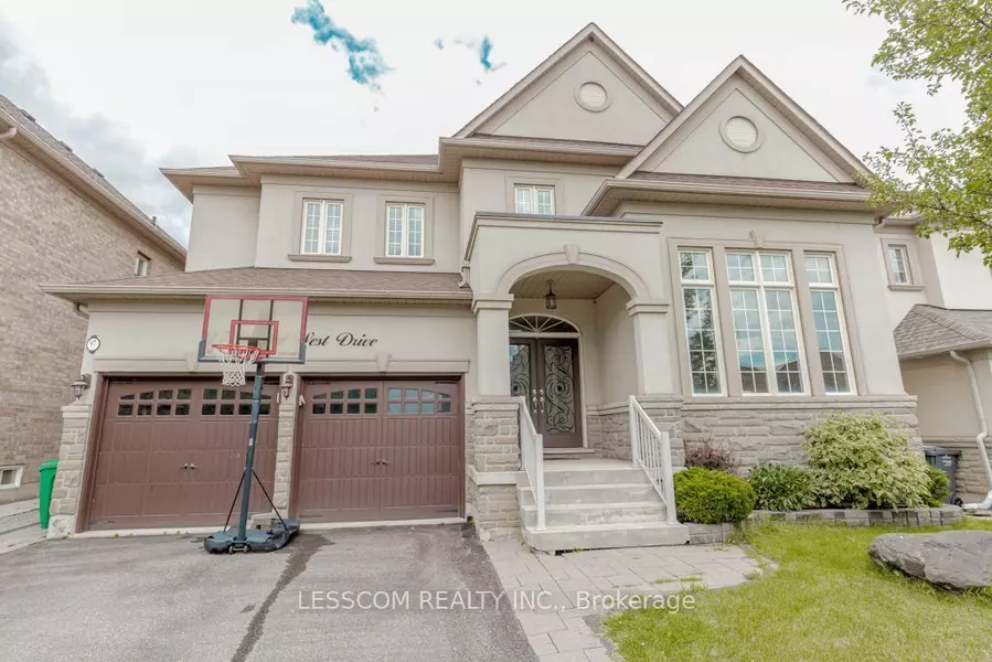 97 Royal West DR, Brampton, ON L3K 5V3