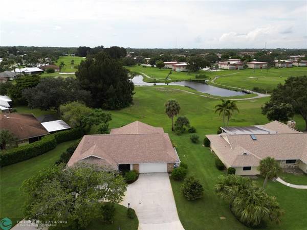 Vero Beach, FL 32962,585 W Forest Trl