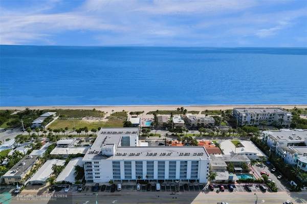 Lauderdale By The Sea, FL 33308,4540 N Ocean Dr  #301