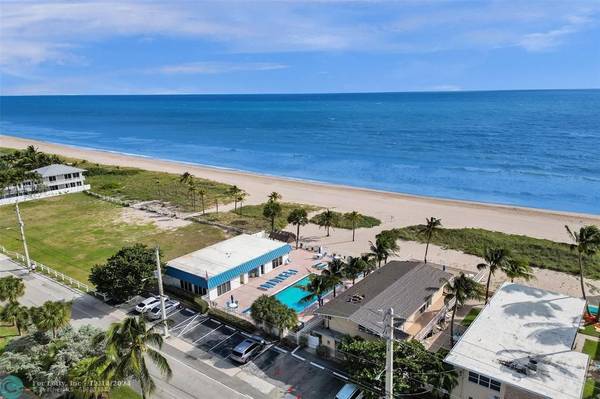 Lauderdale By The Sea, FL 33308,4540 N Ocean Dr  #301