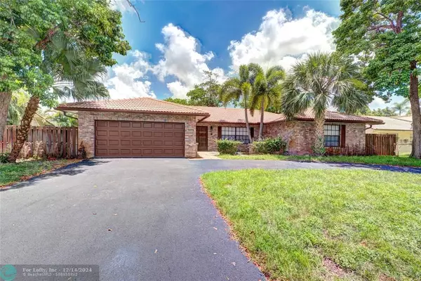 8859 NW 3rd Ct, Coral Springs, FL 33071