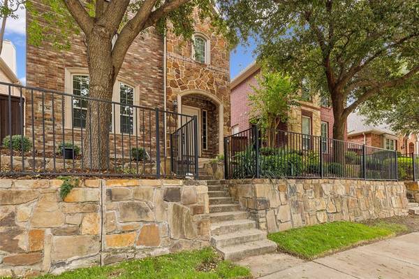 236 Carrington Lane, Lewisville, TX 75067