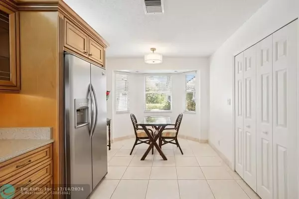 Deerfield Beach, FL 33442,319 Deer Creek Lakeside Way  #319