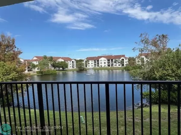 Boynton Beach, FL 33435,912 Villa Cir  #912