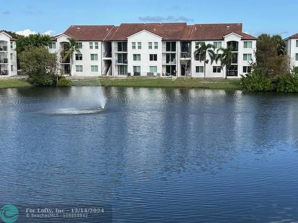 Boynton Beach, FL 33435,912 Villa Cir  #912