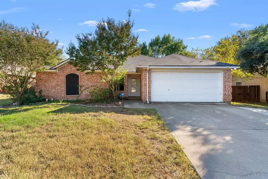 217 Arthur Drive, Kennedale, TX 76060